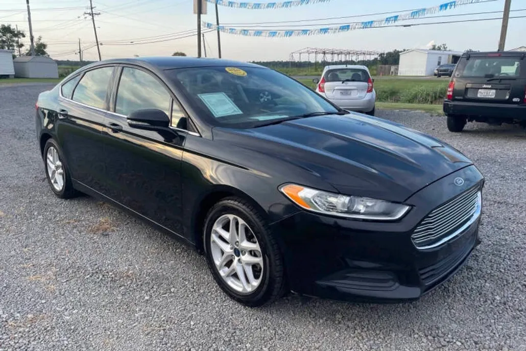 2014 Ford Fusion SE photo 1