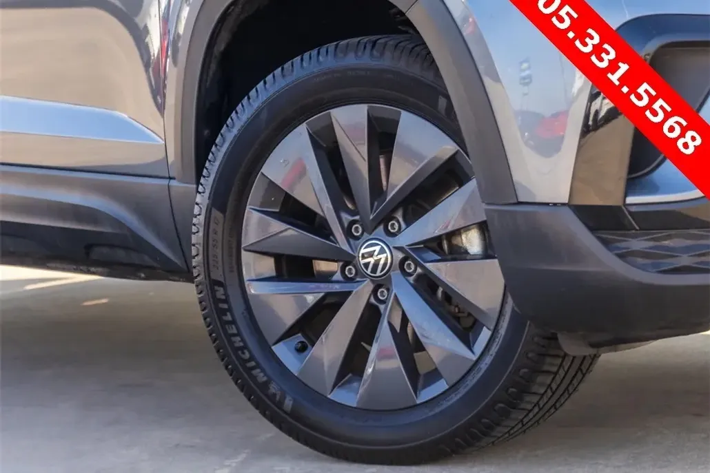 2022 Volkswagen Taos S photo 1