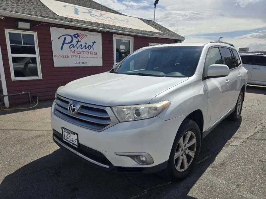 2013 Toyota Highlander SE photo 1