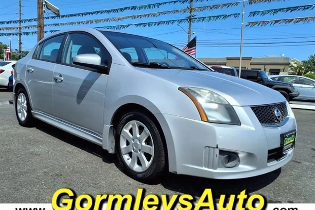 2010 Nissan Sentra photo 1