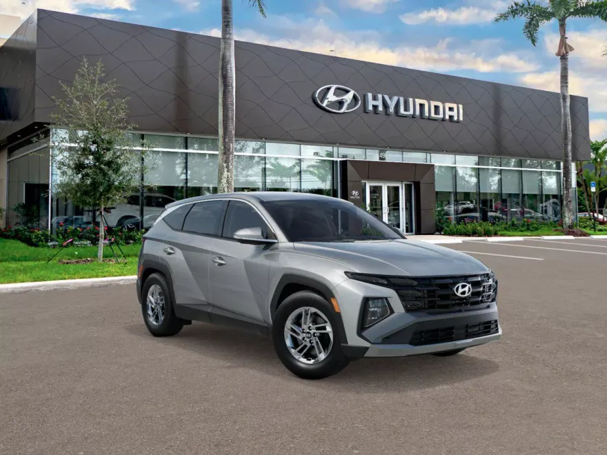 2026 Hyundai Tucson SE photo 1