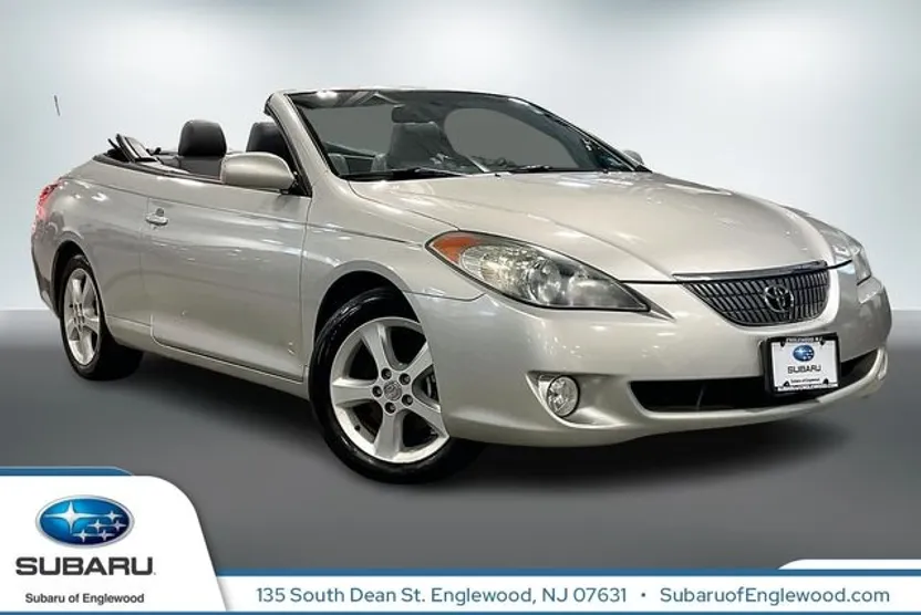 2006 Toyota Camry Solara SE photo 1
