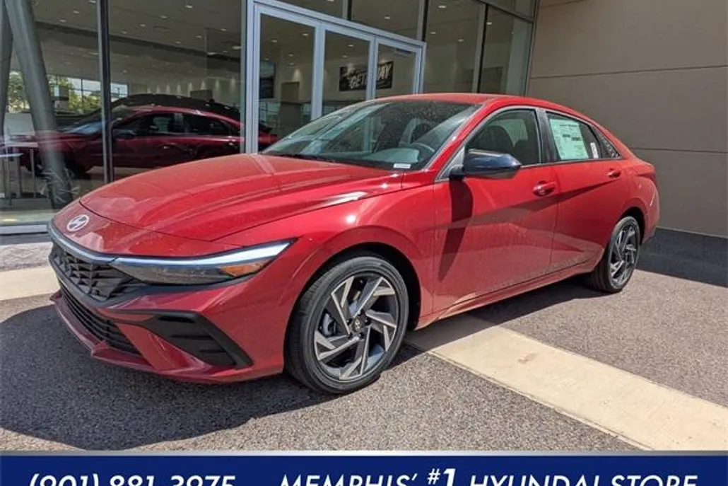 2025 Hyundai Elantra SEL Sport photo 1