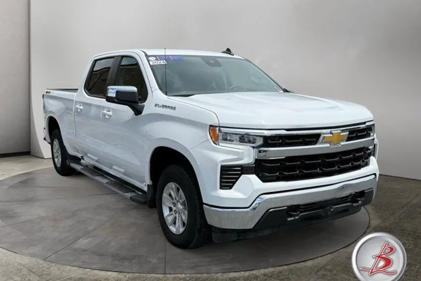 2024 Chevrolet Silverado 1500 LT photo 1