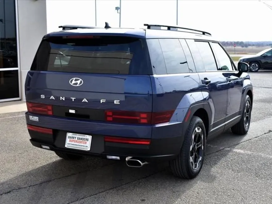 2025 Hyundai Santa Fe SEL photo 1