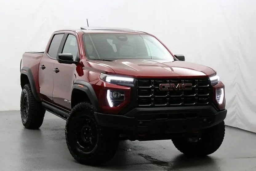 2025 Gmc Canyon AT4 photo 1