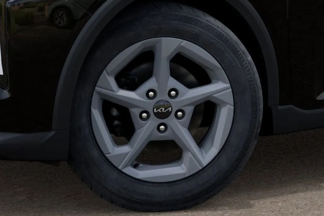 2025 Kia K4 LXS photo 1