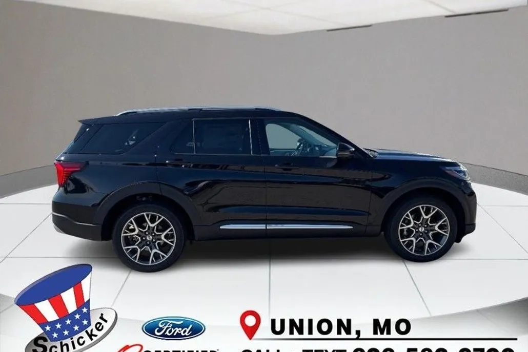 2025 Ford Explorer Platinum photo 1
