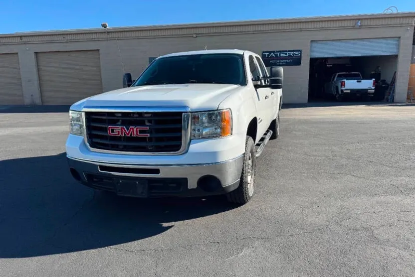 2009 Gmc Sierra SLE photo 1