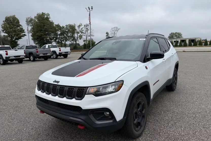 2023 Jeep Compass Trailhawk photo 1