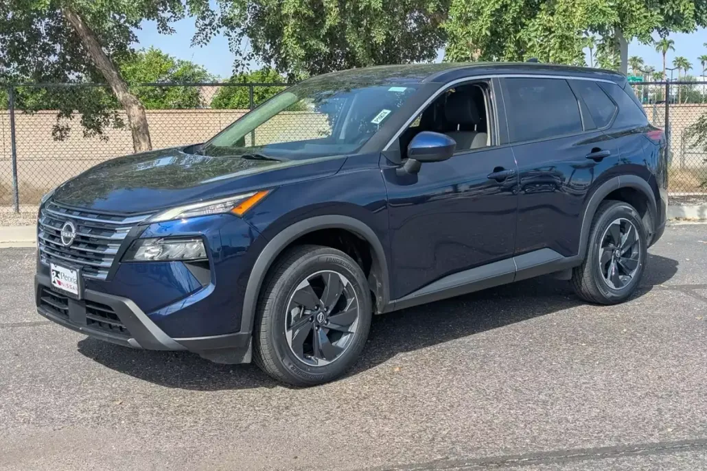 2024 Nissan Rogue SV photo 1