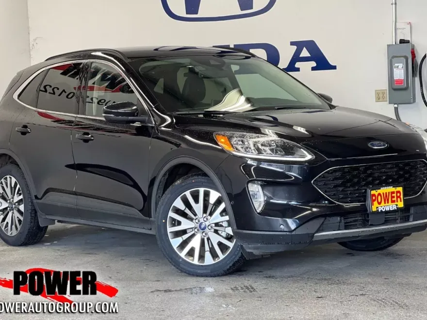 2020 Ford Escape Titanium photo 1