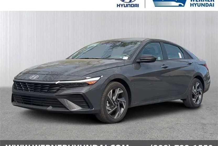2025 Hyundai Elantra SEL Sport photo 1