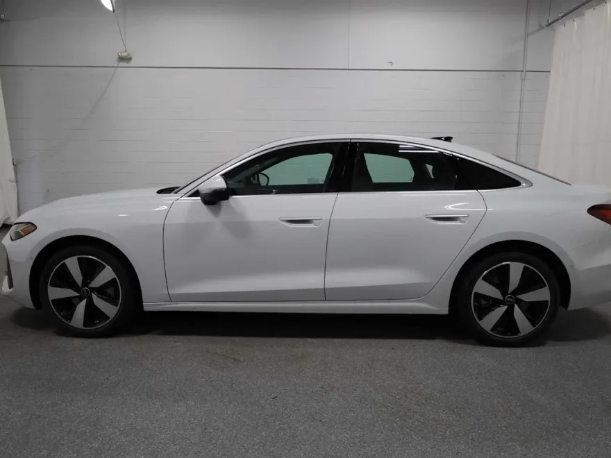 2025 Audi A5 2.0T Premium Plus photo 2