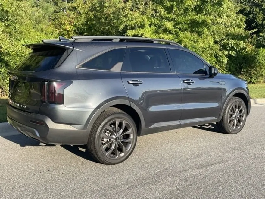 2022 Kia Sorento X-Line SX Prestige photo 1