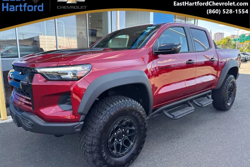 2025 Chevrolet Colorado ZR2 photo 1