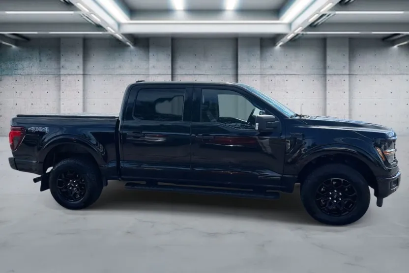 2024 Ford F-150 XLT photo 1