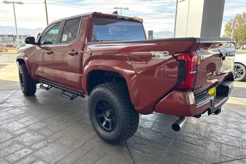 2025 Toyota Tacoma TRD Sport photo 1