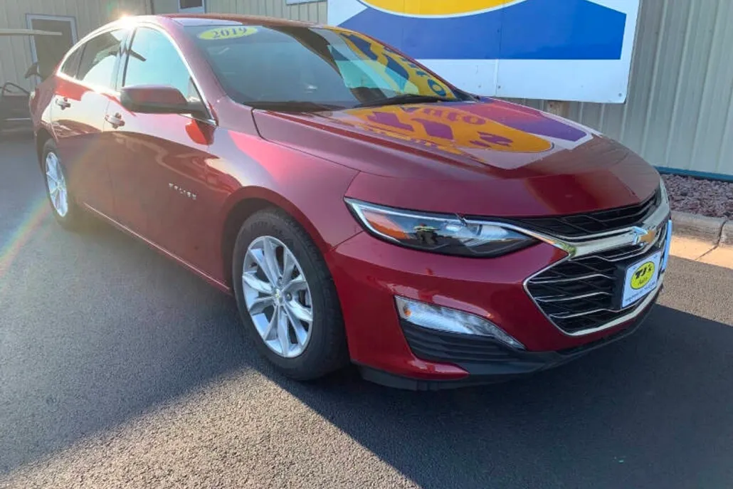 2019 Chevrolet Malibu photo 1