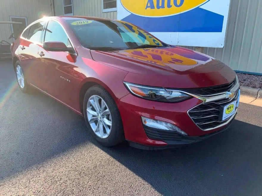 2019 Chevrolet Malibu photo 1