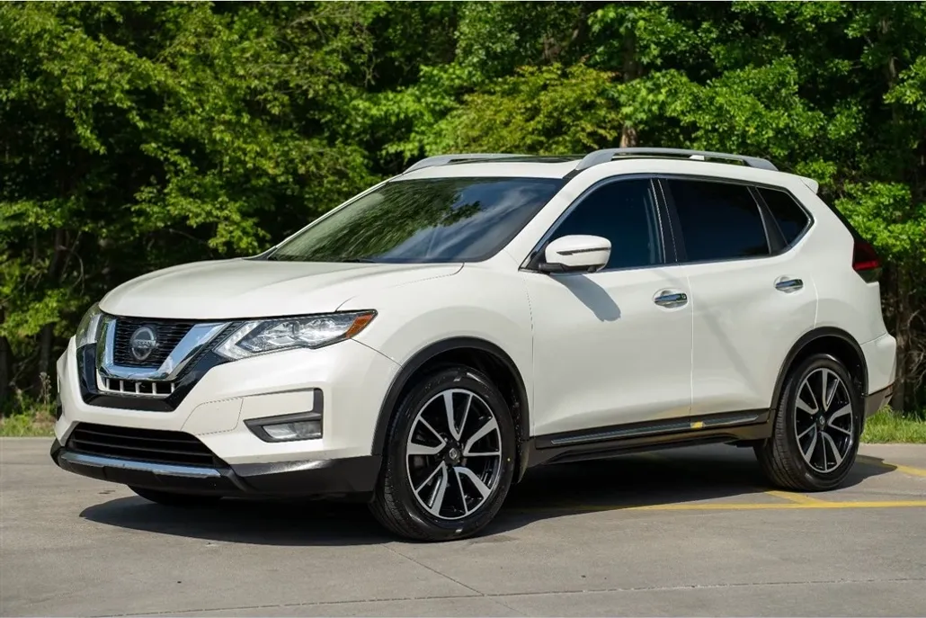 2020 Nissan Rogue SL photo 1