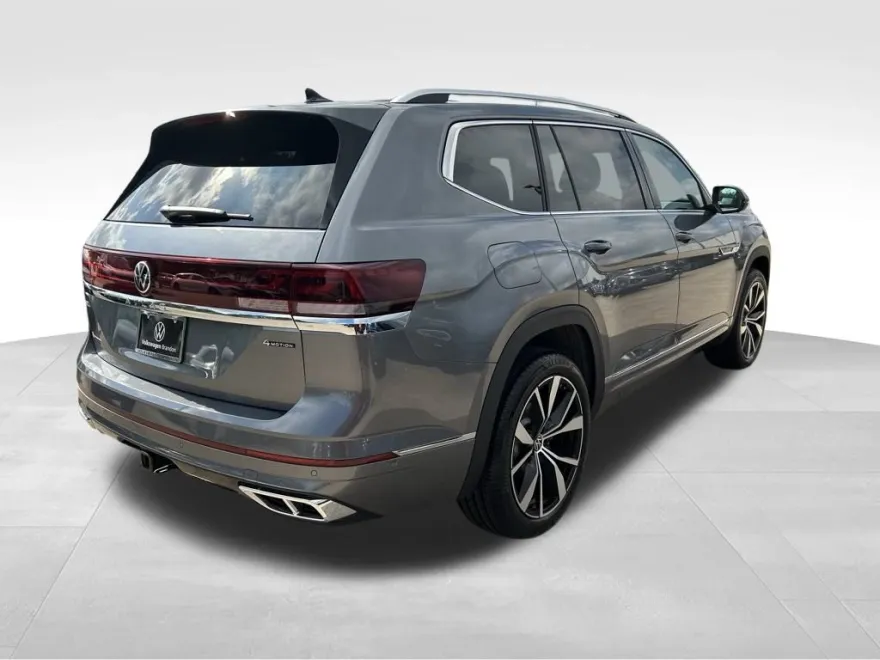 2025 Volkswagen Atlas SEL Premium R-Line photo 1