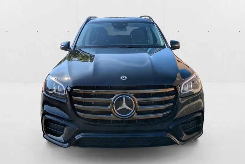 2026 Mercedes Benz GLS 450 4MATIC photo 1
