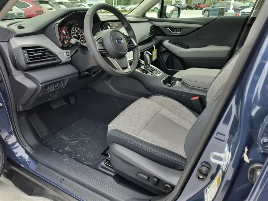 2025 Subaru Outback Premium photo 1