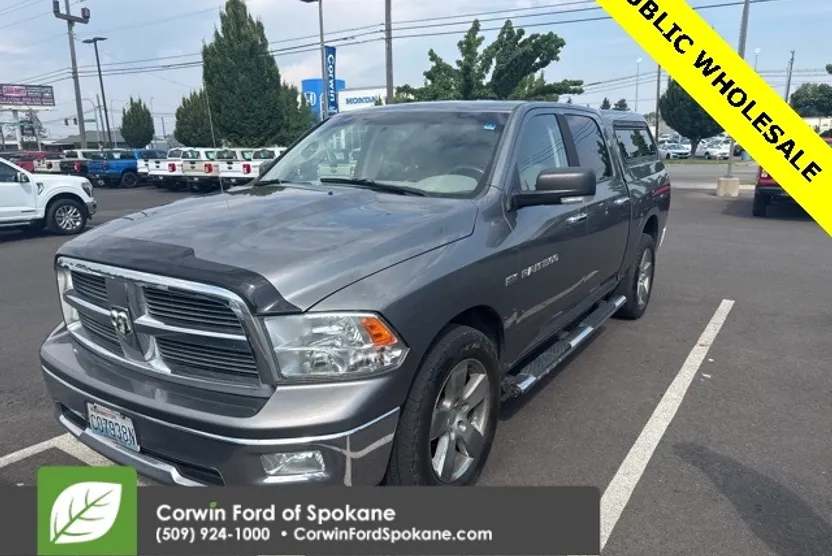 2011 Ram 1500 SLT photo 1