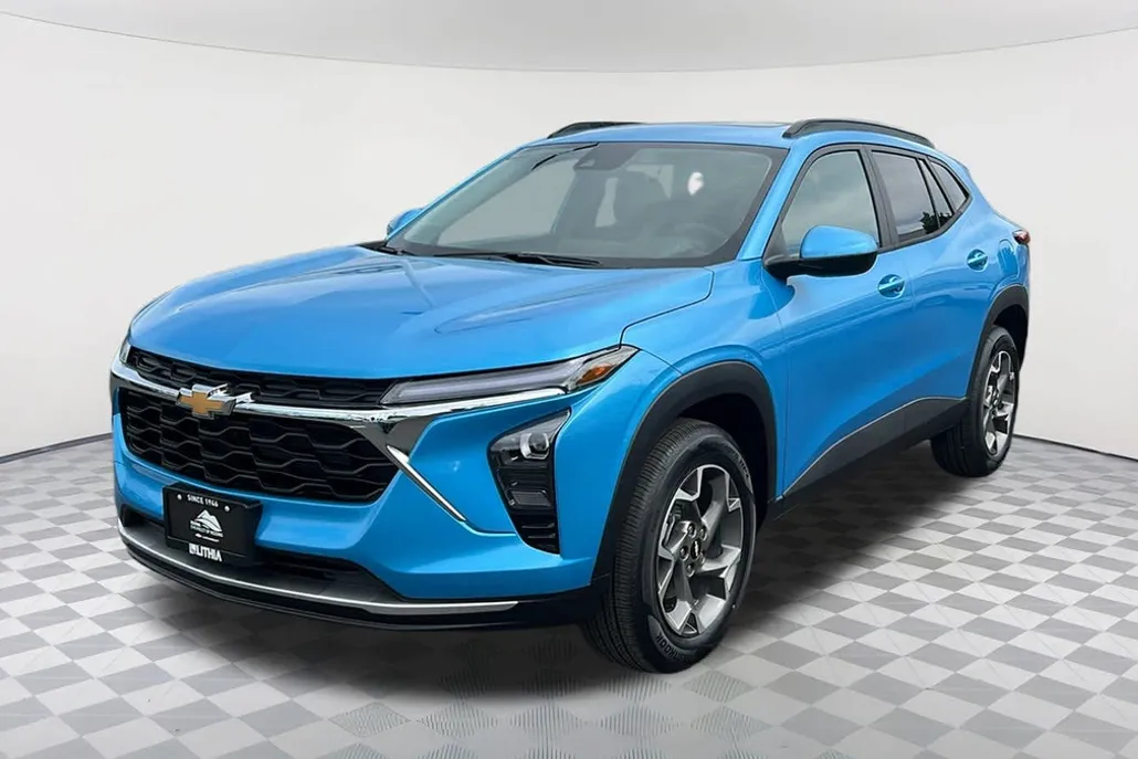 2025 Chevrolet Trax LT photo 1