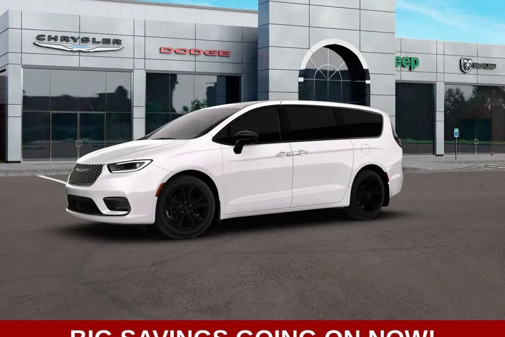 2026 Chrysler Pacifica photo 1