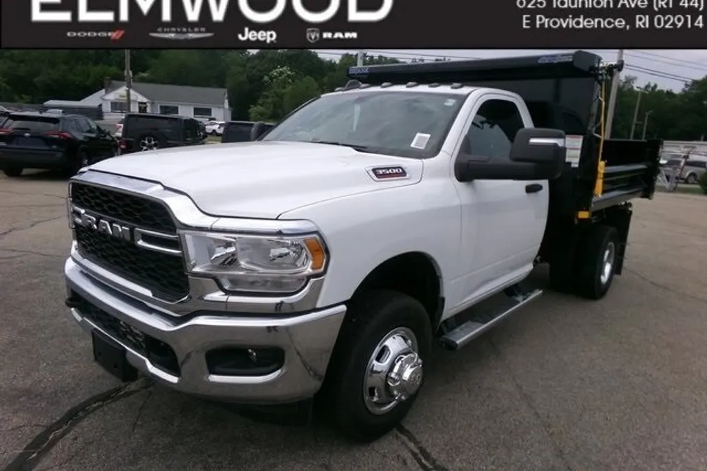 2024 Ram 3500 Tradesman photo 1