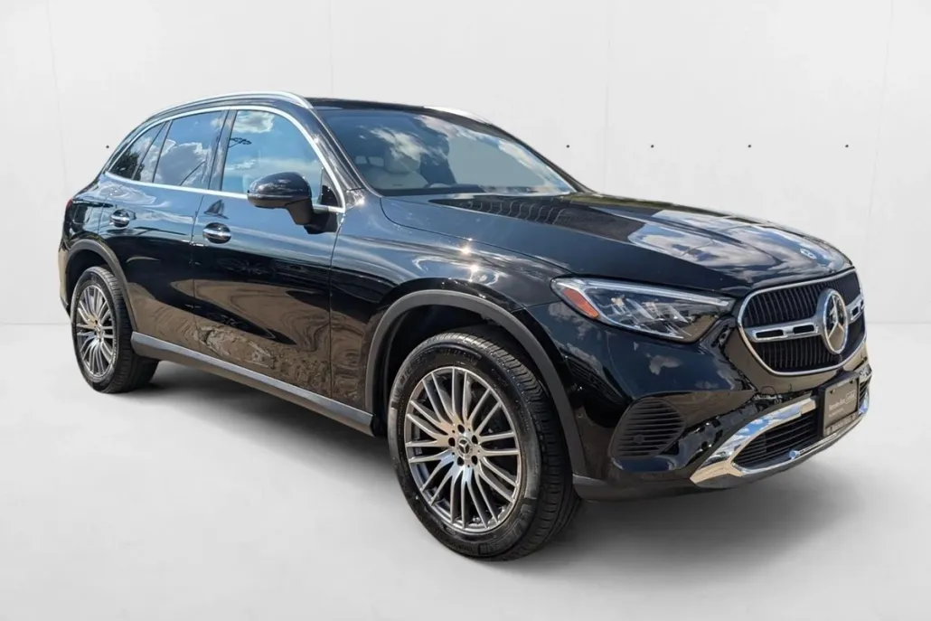 2024 Mercedes Benz GLC 4MATIC photo 1
