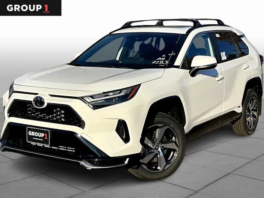 2025 Toyota RAV4 Prime SE photo 1