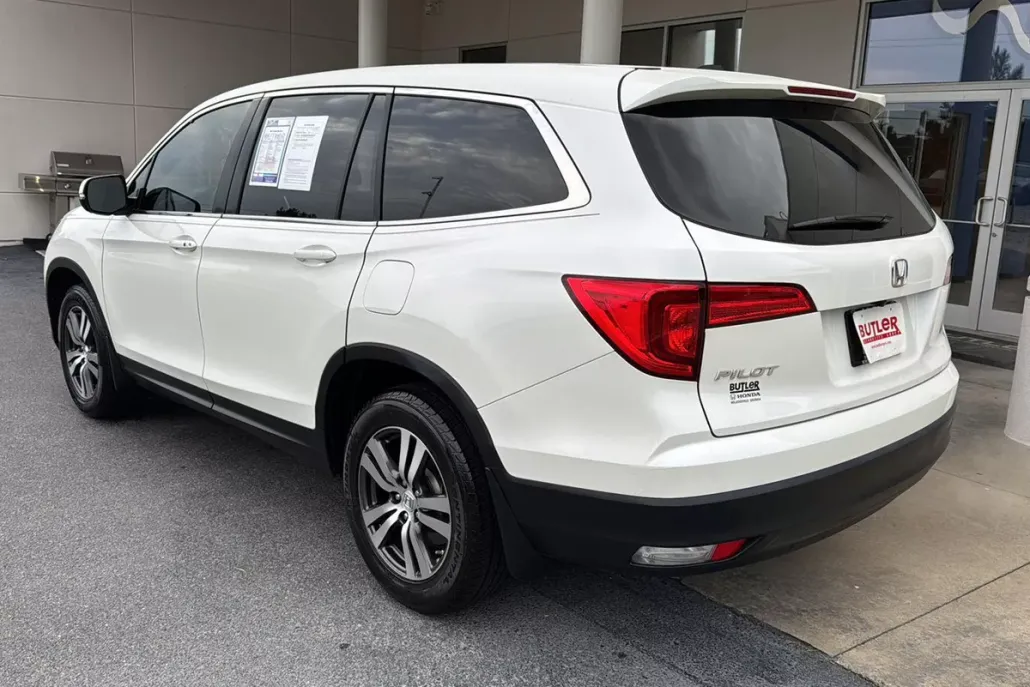 2017 Honda Pilot EX-L photo 1