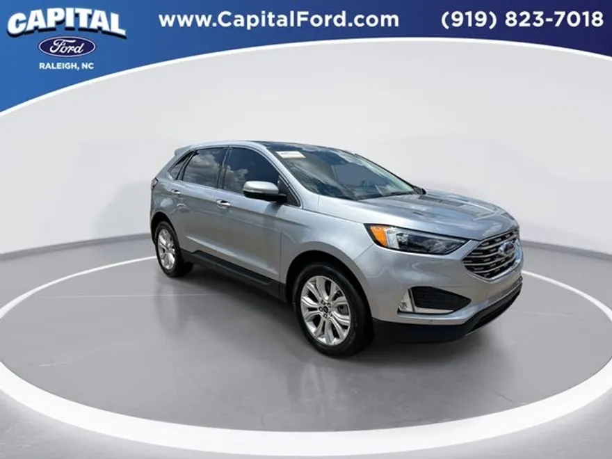 2024 Ford Edge Titanium photo 1