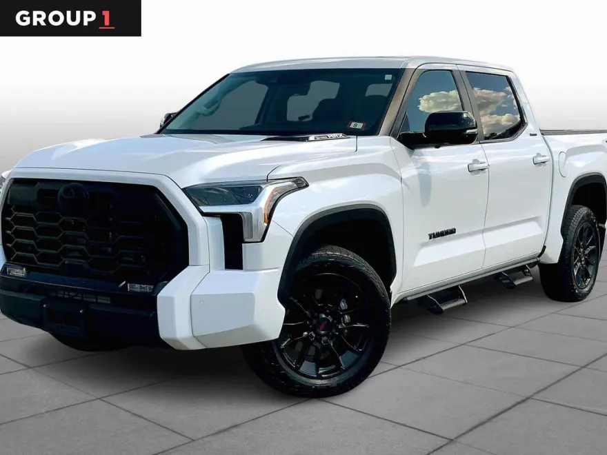 2024 Toyota Tundra Limited CrewMax photo 1