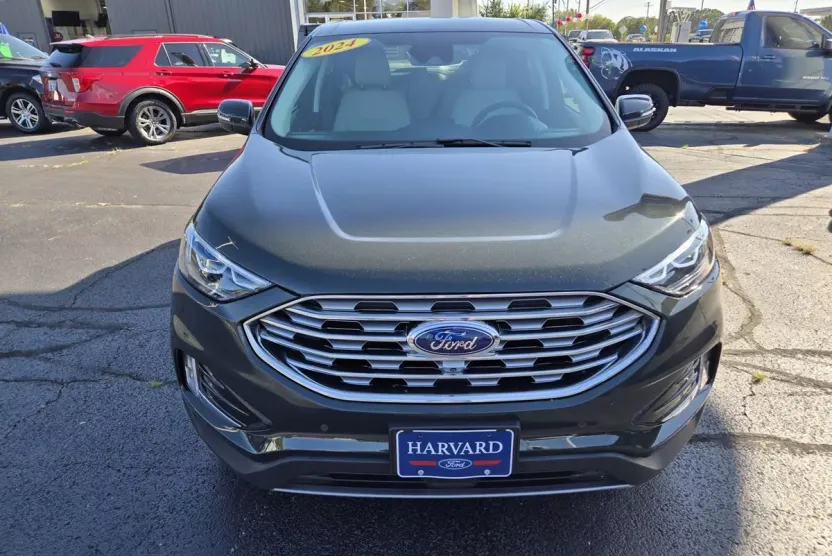 2024 Ford Edge Titanium photo 1