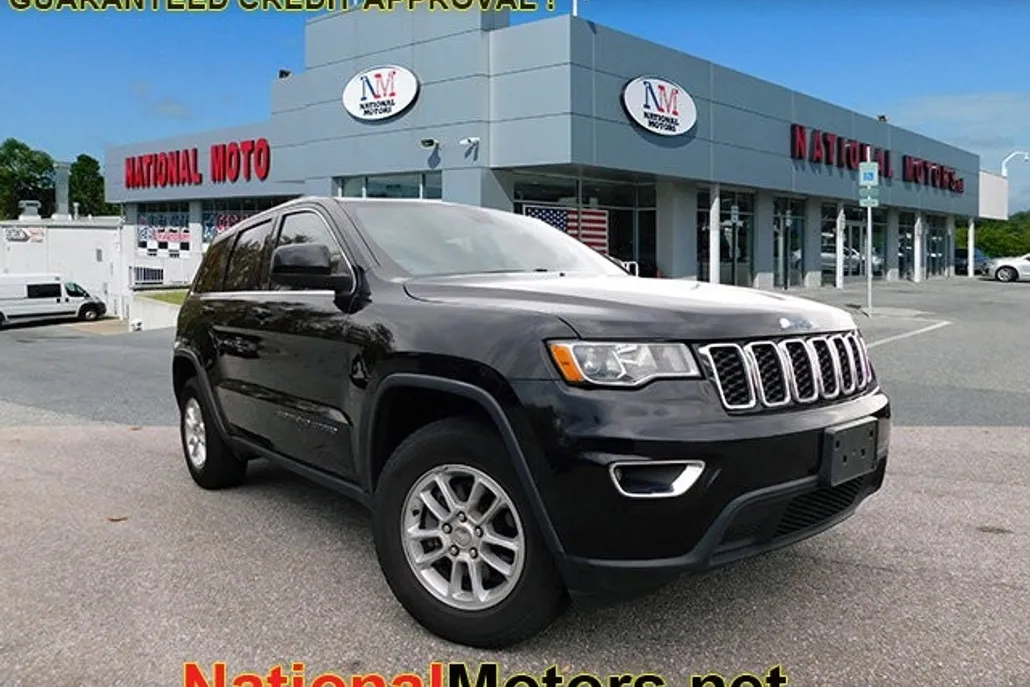 2019 Jeep Grand Cherokee Laredo E photo 1