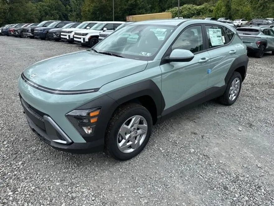 2026 Hyundai Kona SE photo 1