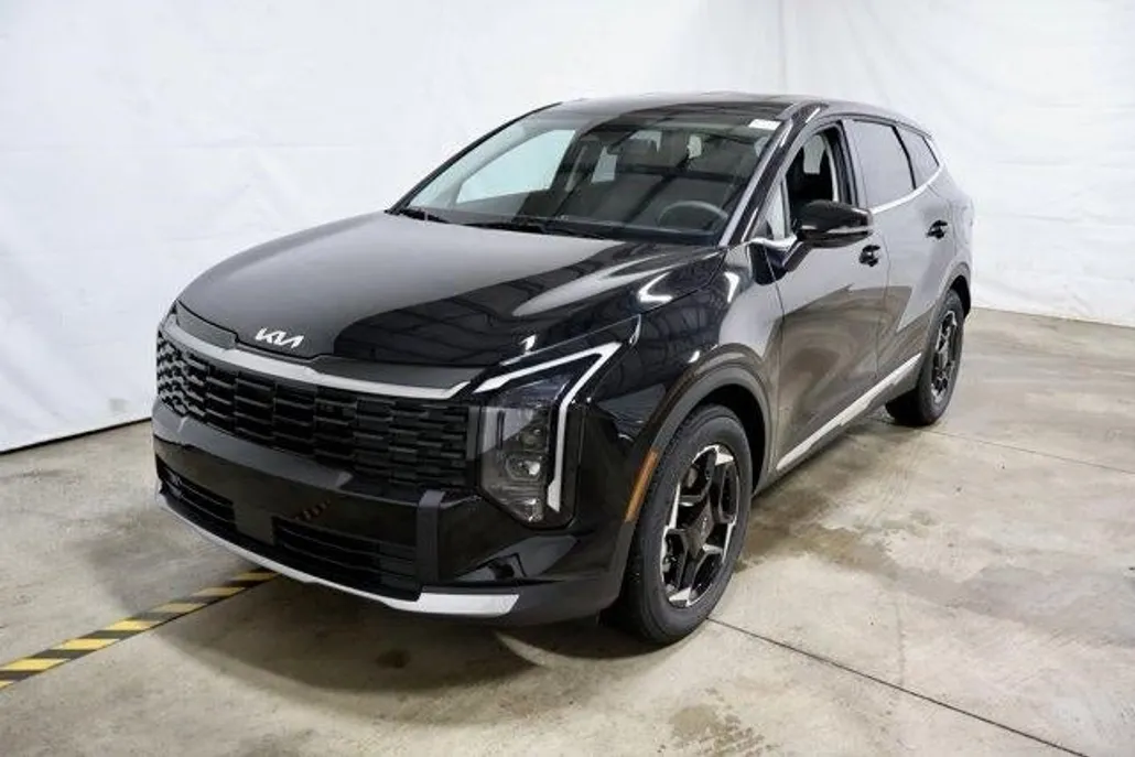 2026 Kia Sportage EX photo 1