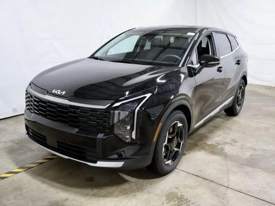 2026 Kia Sportage EX photo 1