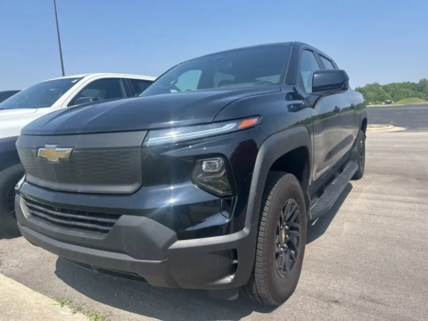 2024 Chevrolet Silverado EV Work Truck photo 1