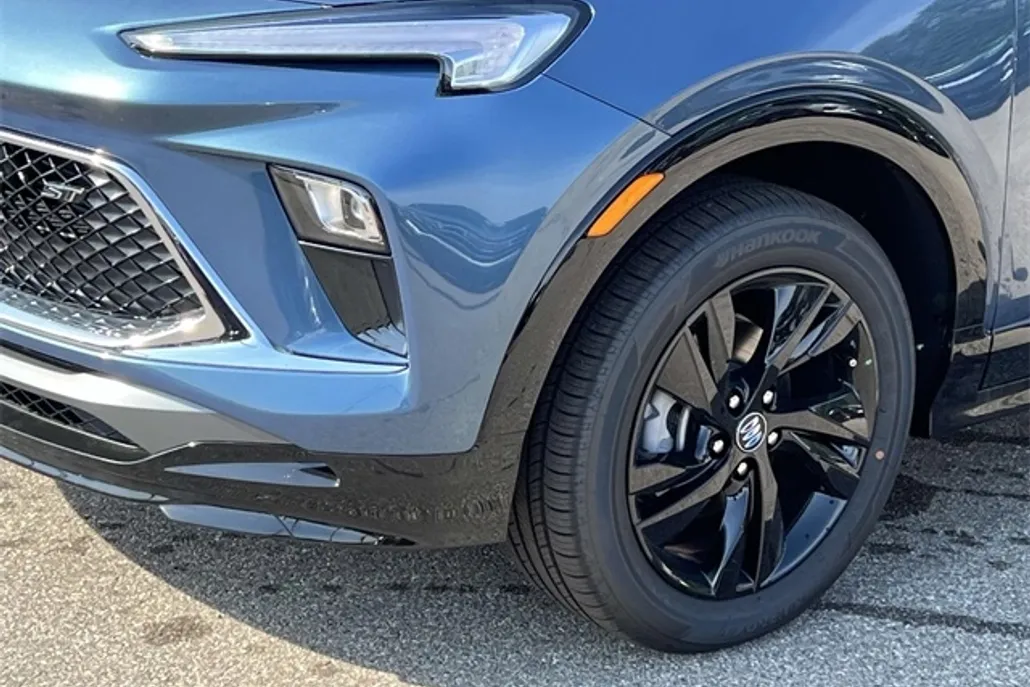 2026 Buick Encore GX Sport Touring photo 1