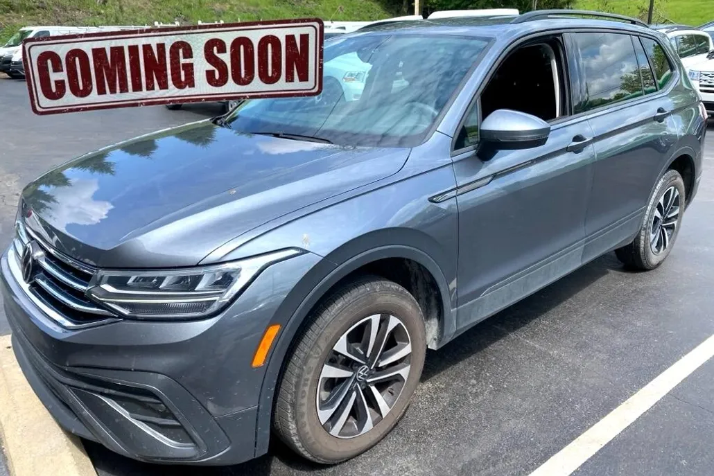 2023 Volkswagen Tiguan S photo 1