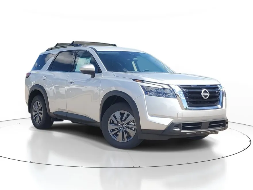 2025 Nissan Pathfinder SV photo 1