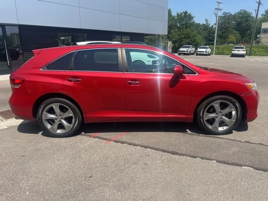 2012 Toyota Venza XLE photo 1