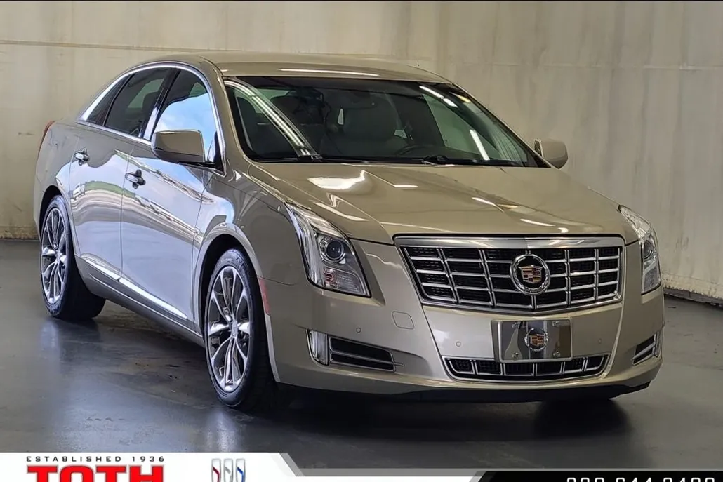2013 Cadillac XTS Luxury photo 1