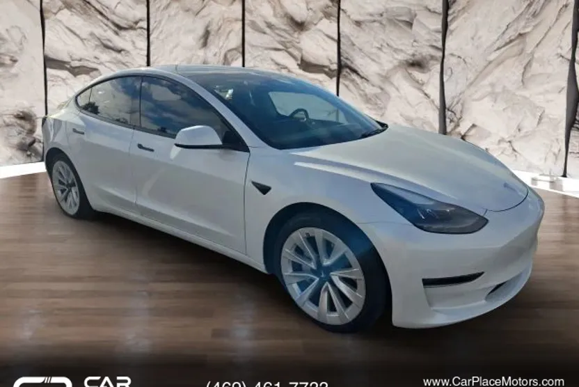 2021 Tesla Model 3 Standard Range Plus photo 1