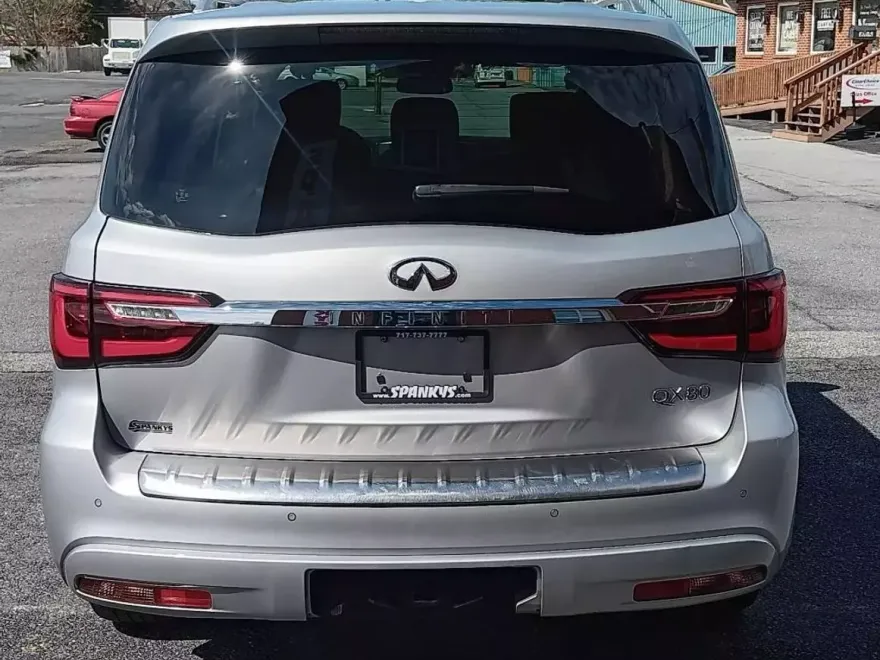 2018 Infiniti QX80 photo 1